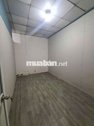 Cần cho thuê gấp  mặt bằng kính đoanh DT 7*30 .1 tầng lửng được 30m