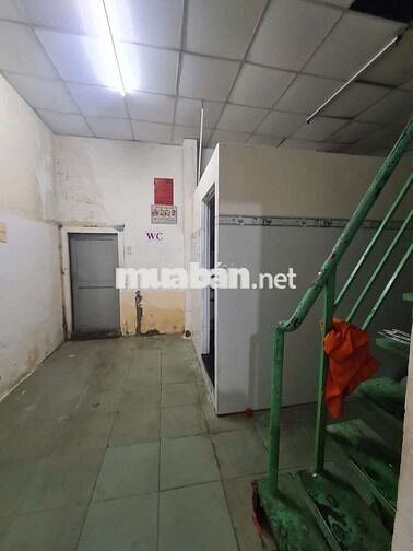 Cần cho thuê gấp  mặt bằng kính đoanh DT 7*30 .1 tầng lửng được 30m