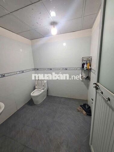 Cần cho thuê gấp  mặt bằng kính đoanh DT 7*30 .1 tầng lửng được 30m