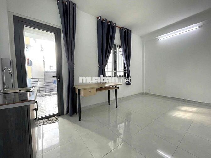 cho Nữ thuê Phòng, ban công siêu rộng