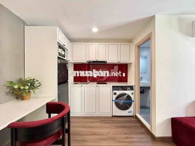 nhà mới xây ngay trung tâm Q10 tiện di chuyển Q1,3