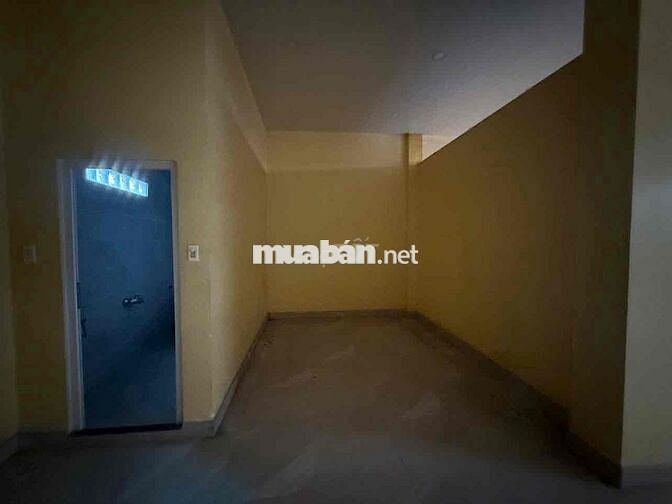 BIỆT THỰ SÁT PHẠM VĂN ĐỒNG 8,7X12M 3 TẦNG 2 SÀN TRỐNG SUỐT 3PN 3WC