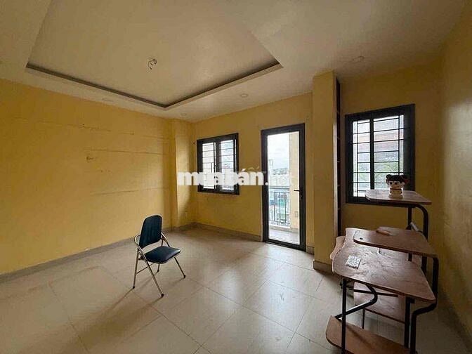 BIỆT THỰ SÁT PHẠM VĂN ĐỒNG 8,7X12M 3 TẦNG 2 SÀN TRỐNG SUỐT 3PN 3WC