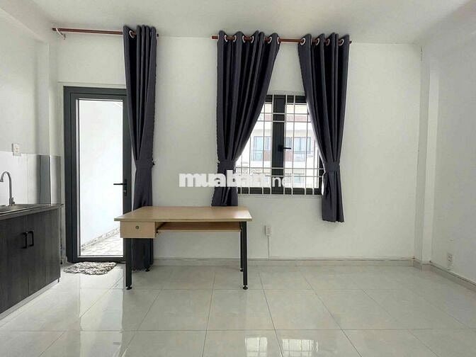 cho Nữ thuê Phòng, ban công siêu rộng