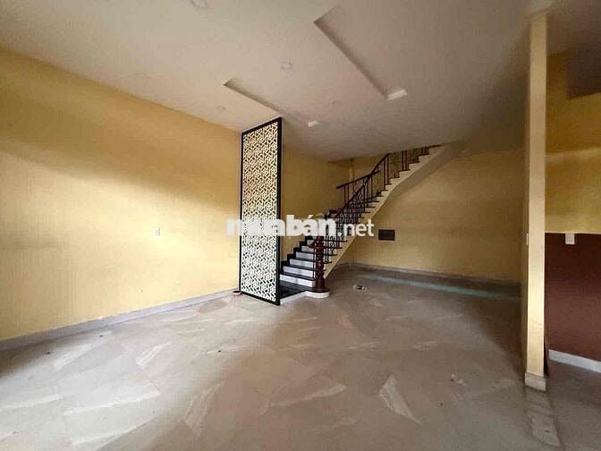 BIỆT THỰ SÁT PHẠM VĂN ĐỒNG 8,7X12M 3 TẦNG 2 SÀN TRỐNG SUỐT 3PN 3WC