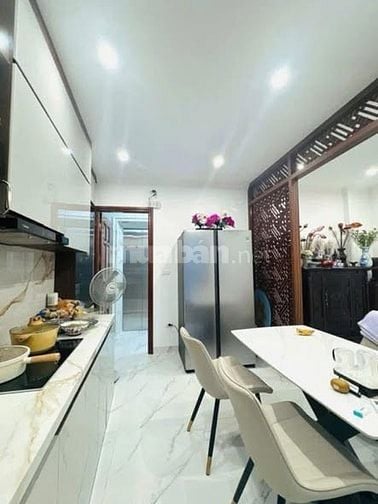 💥 Bán nhà NGUYỄN KHANG,ÔTÔ đỗ, công năng linh động,ở kết hợp giữ tiền