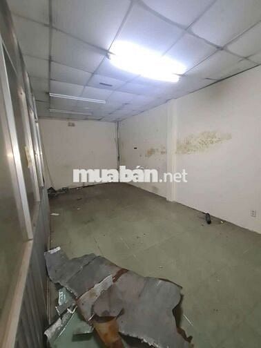 Cần cho thuê gấp  mặt bằng kính đoanh DT 7*30 .1 tầng lửng được 30m