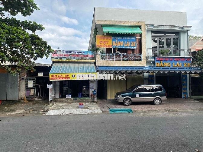 BÁN NHÀ + 6 PHÒNG TRỌ NGAY CHỢ ĐÊM MP1 GIÁ 3ty3xx