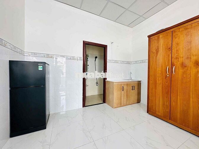 Căn Hộ Mini Ban Công Cửa Sổ Tại Quận 10, Đầy Đủ Nội Thất Gờ Giất Tự Do