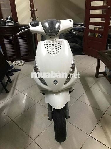 xe piagioo- zip mầu trắng chính chủ