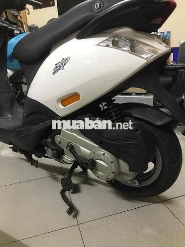 xe piagioo- zip mầu trắng chính chủ