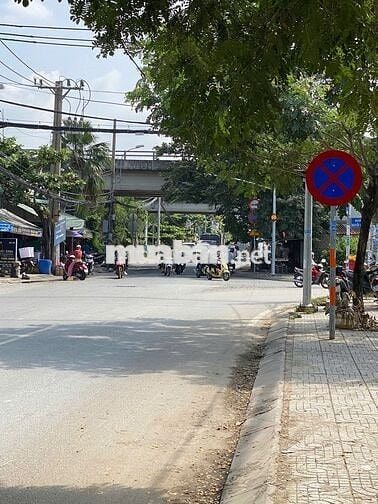 Bán đất mặt tiền Nguyễn Bình c