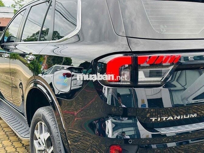 Ford Everest 2022 Màu Đen
