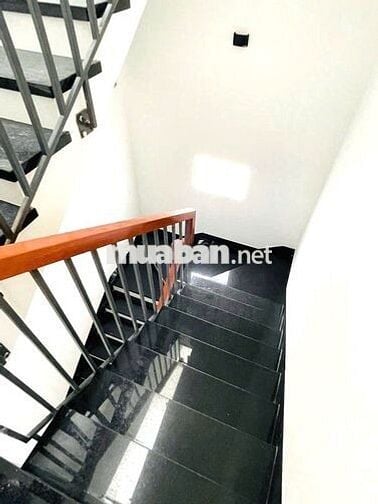 BÁN NHÀ NGAY TRƯỜNG HỌC TÂN TRỤ- TÂN BÌNH- DT 73M2- 4 TẦNG BTCT