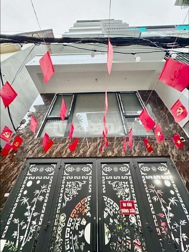 Bán toà căn hộ ngõ 18 Định Công Thượng:60m2, 6 tầng, 15 phòng