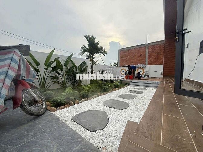 BIỆT THỰ NGHĨ DƯỠNG.4 PHÒNG NGỦ. 13X18 XÃ TÂN QUÝ TÂY. H. BÌNH CHÁNH.