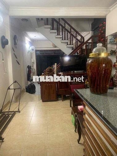 CHO THUÊ NHÀ XE HƠI ĐẬU TRONG NHÀ