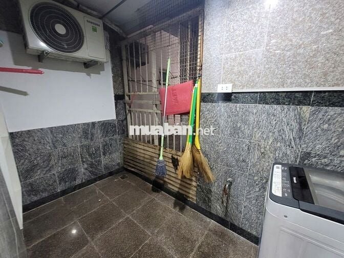 Còn *** 1 căn 2PN 94m2 full NT cho thuê