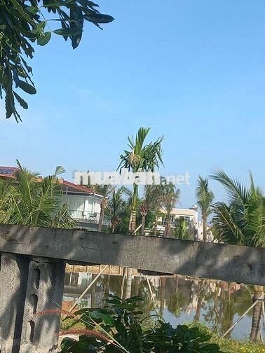 Bán đất kế hồ cách biển 800m khu dân cư đông đúc nhiều tiện ích