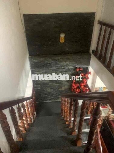 CHO THUÊ NHÀ XE HƠI ĐẬU TRONG NHÀ