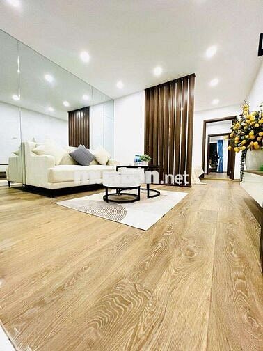 Tầng 2 tập thể Quỳnh Mai, 65m, 2 ngủ wc trong phòng 2 thoáng, full đồ