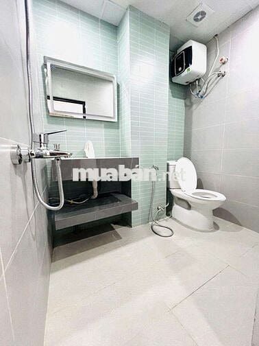 Tầng 2 tập thể Quỳnh Mai, 65m, 2 ngủ wc trong phòng 2 thoáng, full đồ