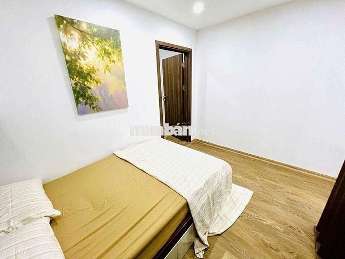 Tầng 2 tập thể Quỳnh Mai, 65m, 2 ngủ wc trong phòng 2 thoáng, full đồ