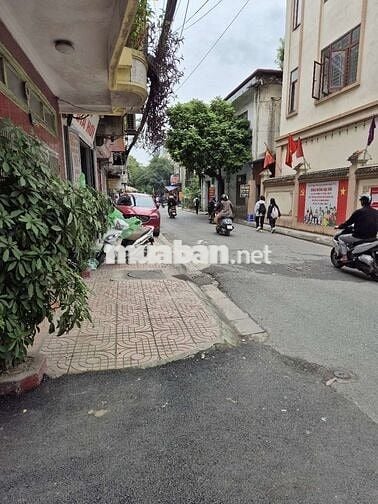 Bán nhà phân lô Bùi Xương Trạch, ô tô, kinh doanh. 40m2 5 tầng ở sướng