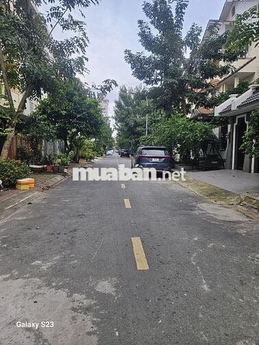 Nhà mặt tiền 100m2. 4 phòng ngũ. Kdc himl am 6a trung sơn bình chánh