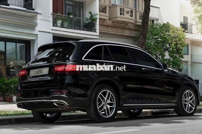 Mercedes Benz GLC300 4MATIC 2018 - 74000 km