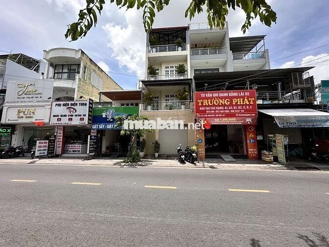 SHARE MẶT BẰNG QUẬN 7, BÁN CAFE, SPA, VĂN PHÒNG, Ở LẠI CHỈ 6 TRIỆU