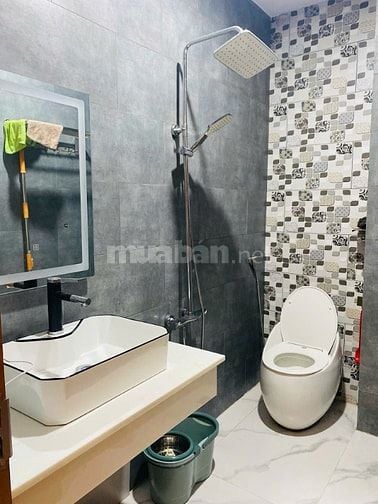 Bán nhà 5 tầng đường đôi có công viên Phường Tân Kiểng Q7.