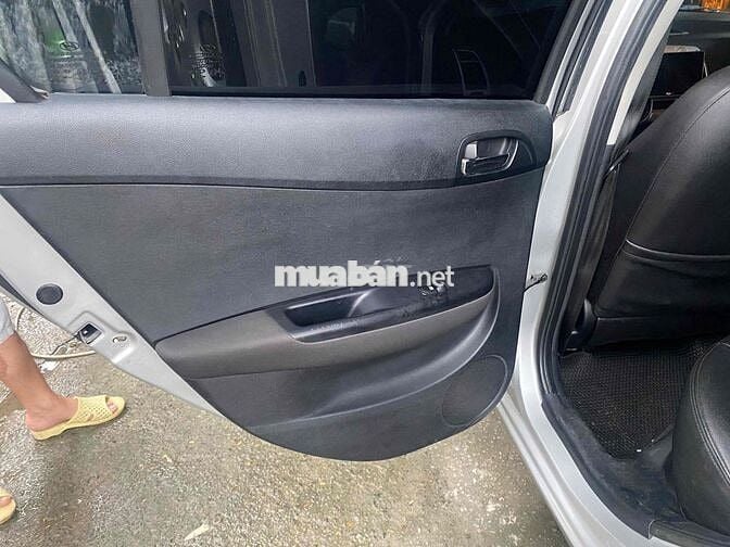 Cần bán huynh dai i20 số tự động chính chủ