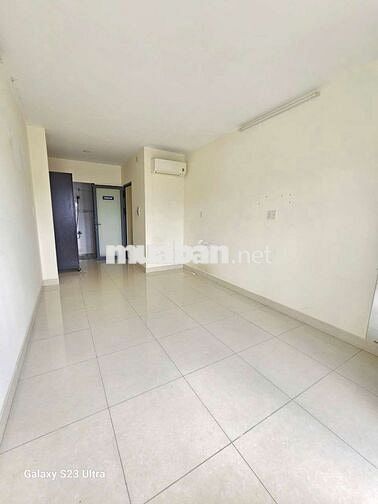 Nhà mới 5p6wc, sân trước rộng để xe máy,đi gv tb gần. Đường 6m