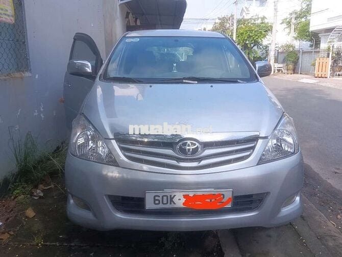 Toyota Innova G 2011 Bạc