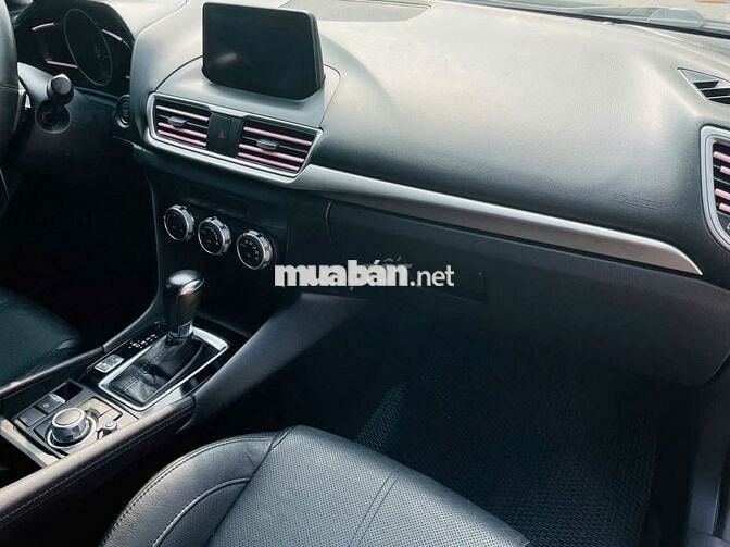 Mazda 3 2018 1.5 AT hackback - 75000 km