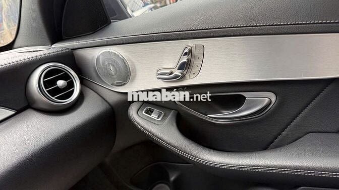 Mercedes Benz C300 AMG 2016 - 90000 km