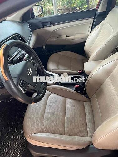 Hyundai Elantra 2018 2.0 AT - 48000 km