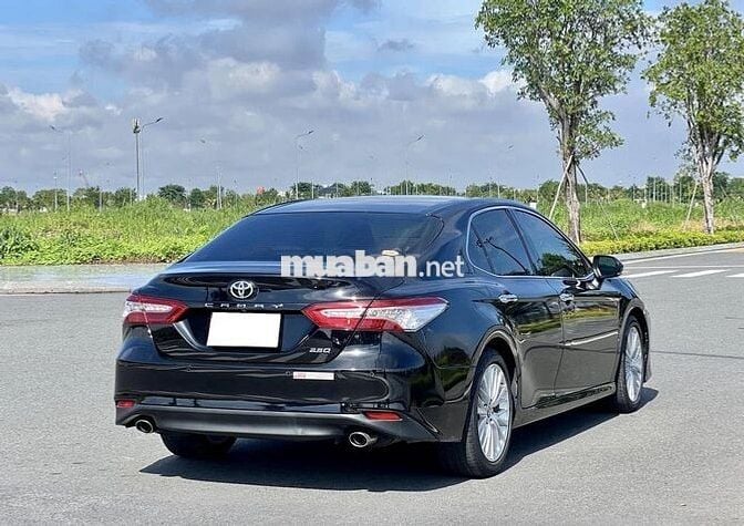 Toyota Camry 2021 bản 2.5Q - 37,000 km siêu đẹp.