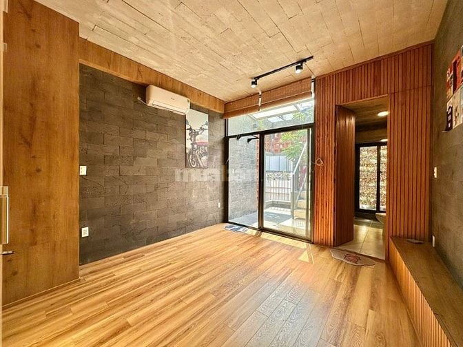 Bán nhà Hẻm sát đường lớn Nơ Trang Long DT4.3x10m xây 2L st. 6.85 tỷtl