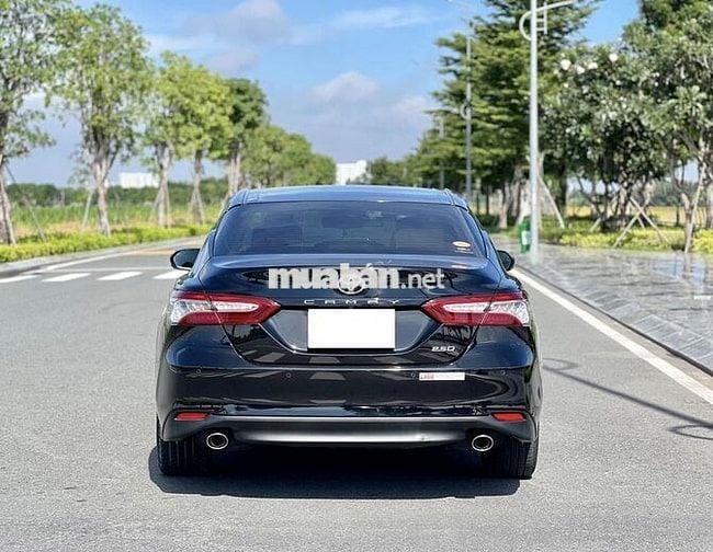 Toyota Camry 2021 bản 2.5Q - 37,000 km siêu đẹp.