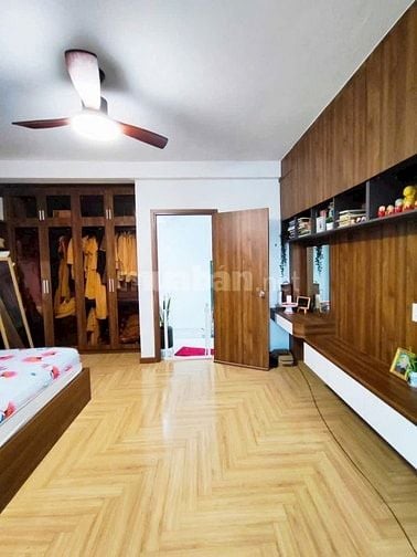 Cho thuê nhà 4 tầng hẻm ô tô giá 20 triệu/ tháng. BTT TPHCM