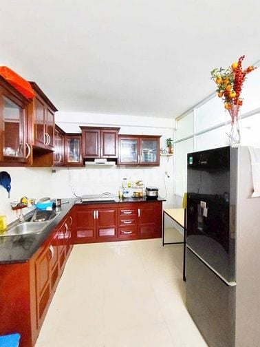 Cho thuê nhà 4 tầng hẻm ô tô giá 20 triệu/ tháng. BTT TPHCM