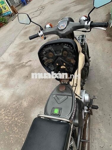 cần bán xe HON DA cub 70cc xe rất tiết kiêm xăng