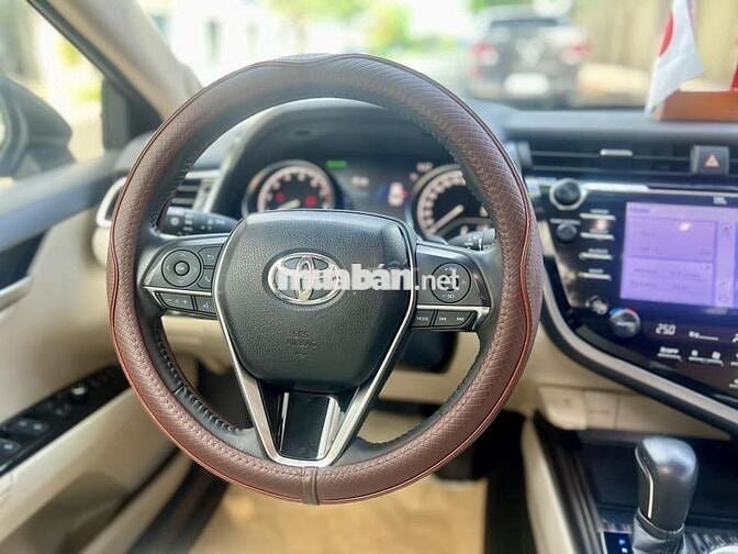 Toyota Camry 2021 bản 2.5Q - 37,000 km siêu đẹp.