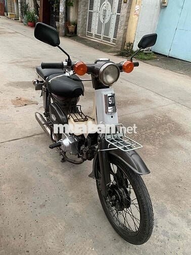 cần bán xe HON DA cub 70cc xe rất tiết kiêm xăng