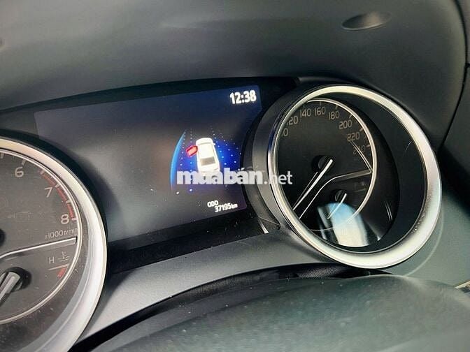 Toyota Camry 2021 bản 2.5Q - 37,000 km siêu đẹp.