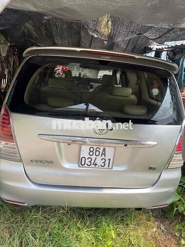 nhà ít đi nên bán lại xe Innova đời 208 hơn 100 tr