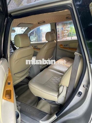 nhà ít đi nên bán lại xe Innova đời 208 hơn 100 tr
