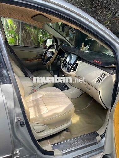 nhà ít đi nên bán lại xe Innova đời 208 hơn 100 tr